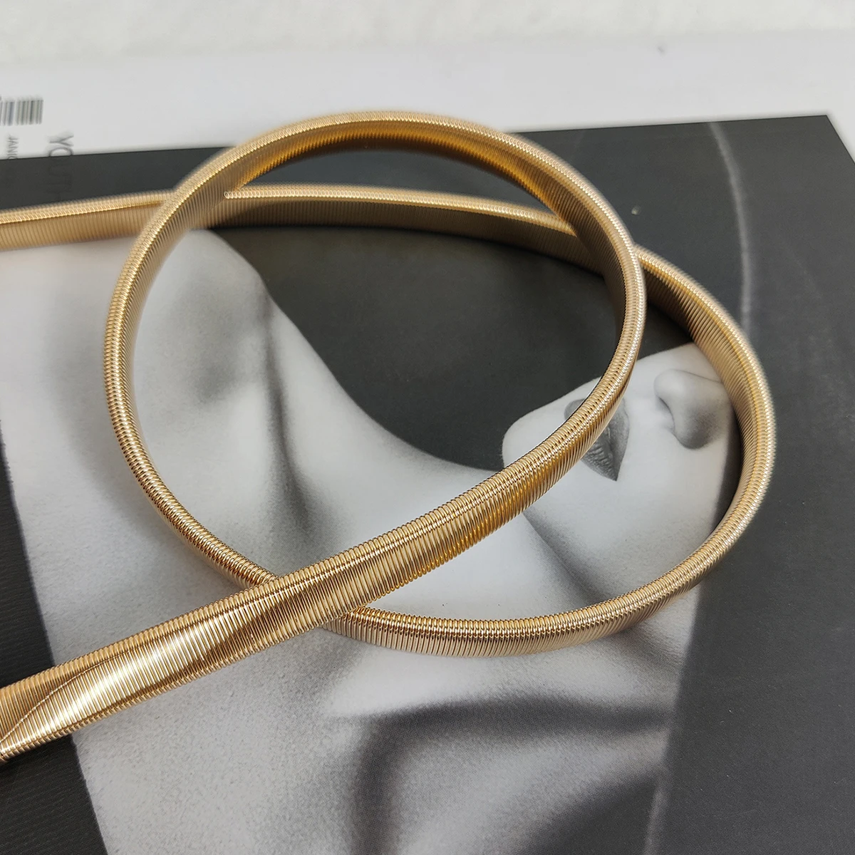 แฟชั่น Elastic Gold Chain เข็มขัด Rhinestone เข็มขัดผู้หญิงคุณภาพสูงยี่ห้อยืดเข็มขัดโลหะ Riem