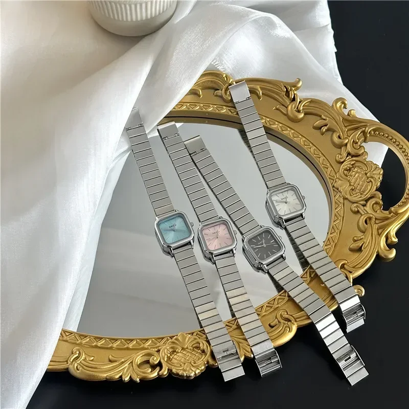 ใหม่ยี่ห้อเหล็กสแควร์ควอตซ์นาฬิกา Retro Minimalist ขนาดเล็กนาฬิกานักเรียนหญิงนาฬิกาข้อมือ Dropshipping