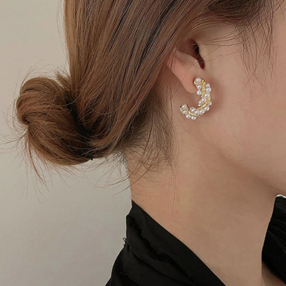 Yupsk Orecchini a cerchio con perle finte francesi Piccoli orecchini a cerchio rotondi per le donne Orecchini con texture squisita Gioielli Regalo per ragazze