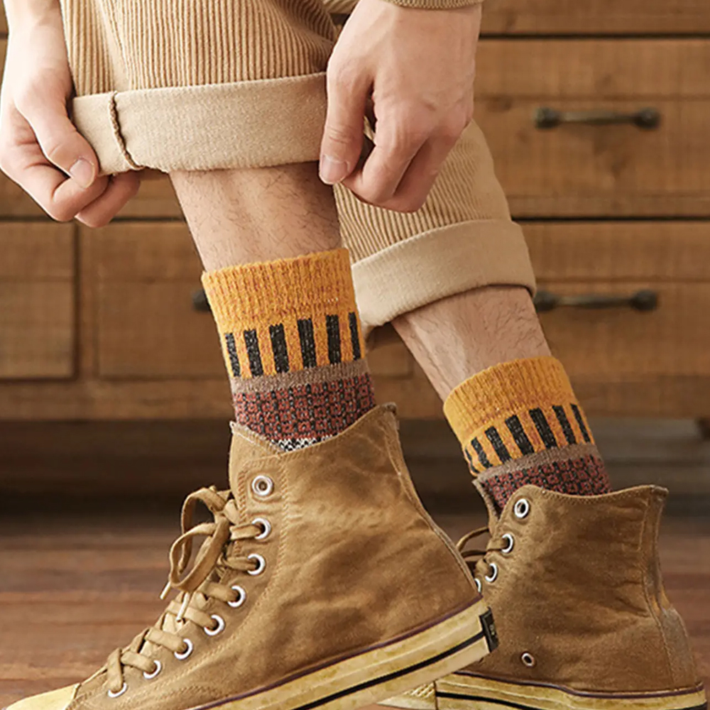 5 pares de calcetines de invierno para hombre, calcetines gruesos, calcetines cálidos de estilo Retro para hombre, calcetines coloridos de moda para botas de nieve