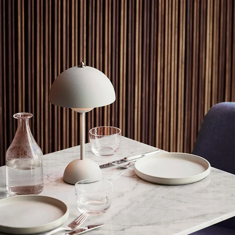 Minimalist โคมไฟตั้งโต๊ะรูปเห็ด LED Night Light ห้องนั่งเล่นห้องนอนบรรยากาศตกแต่ง