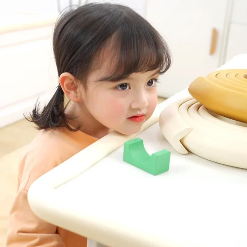 2M 베이비 프루핑 엣지 코너 보호대 스트립 소프트 NBR 폼 패딩 벽난로 테이블 캐비닛 용 안전 코너 엣지 범퍼 가드