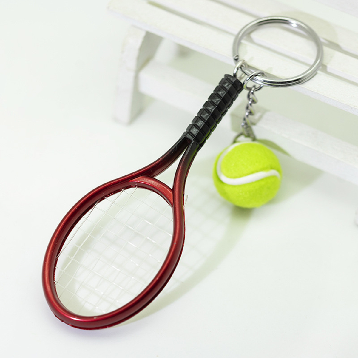 Tennisracket sleutelhanger cadeau - miniatuur realistische sport sleutelhanger, ideaal souvenir voor coaches en spelers, klein maar betekenisvol
