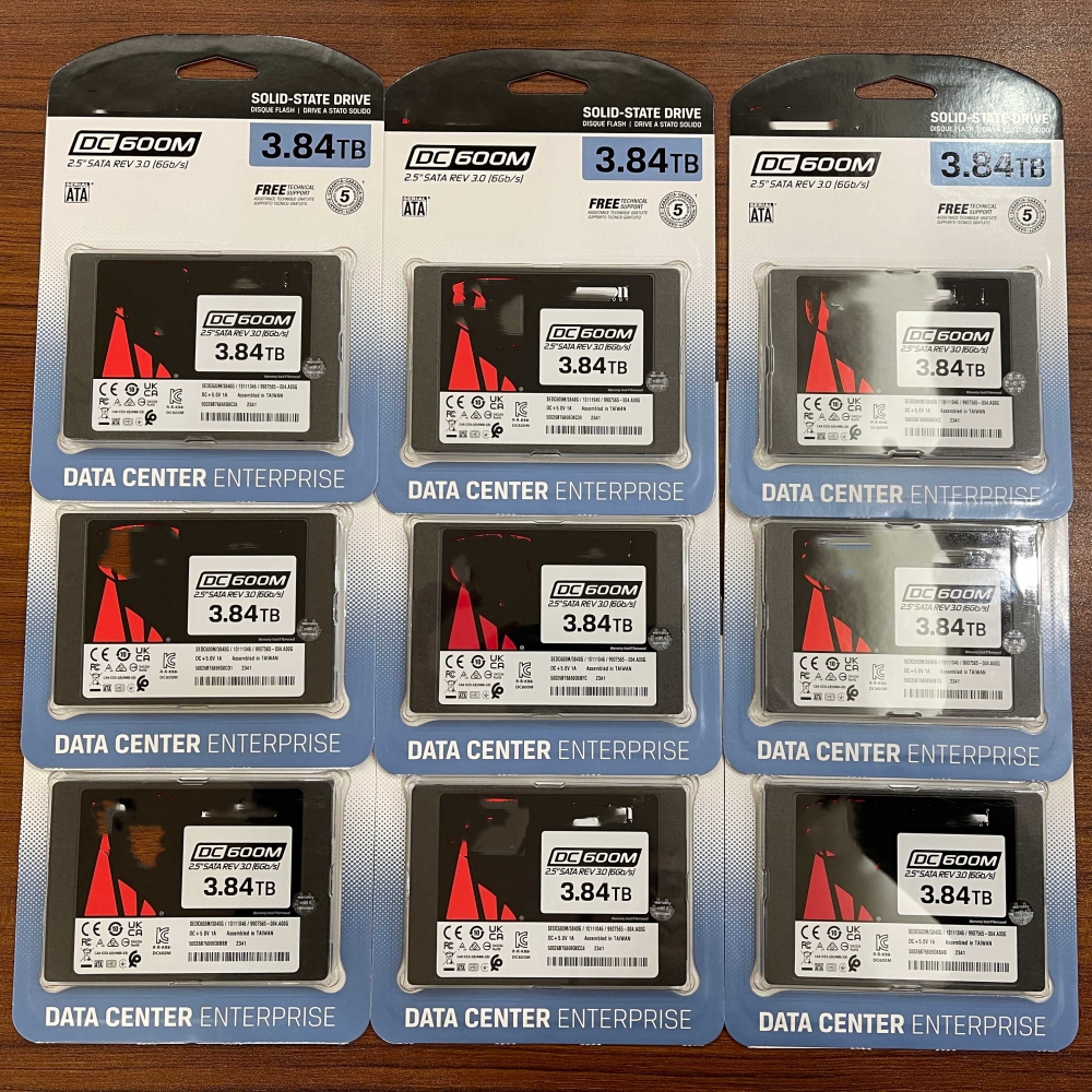 NEUES SSD DC600M 960 GB 1,92 T 3,84 T 7,68 T SATA 3 2,5 "6 Gbit/s FÜR Kingston SEDC600M Solid-State-Laufwerk in Enterprise-Grade