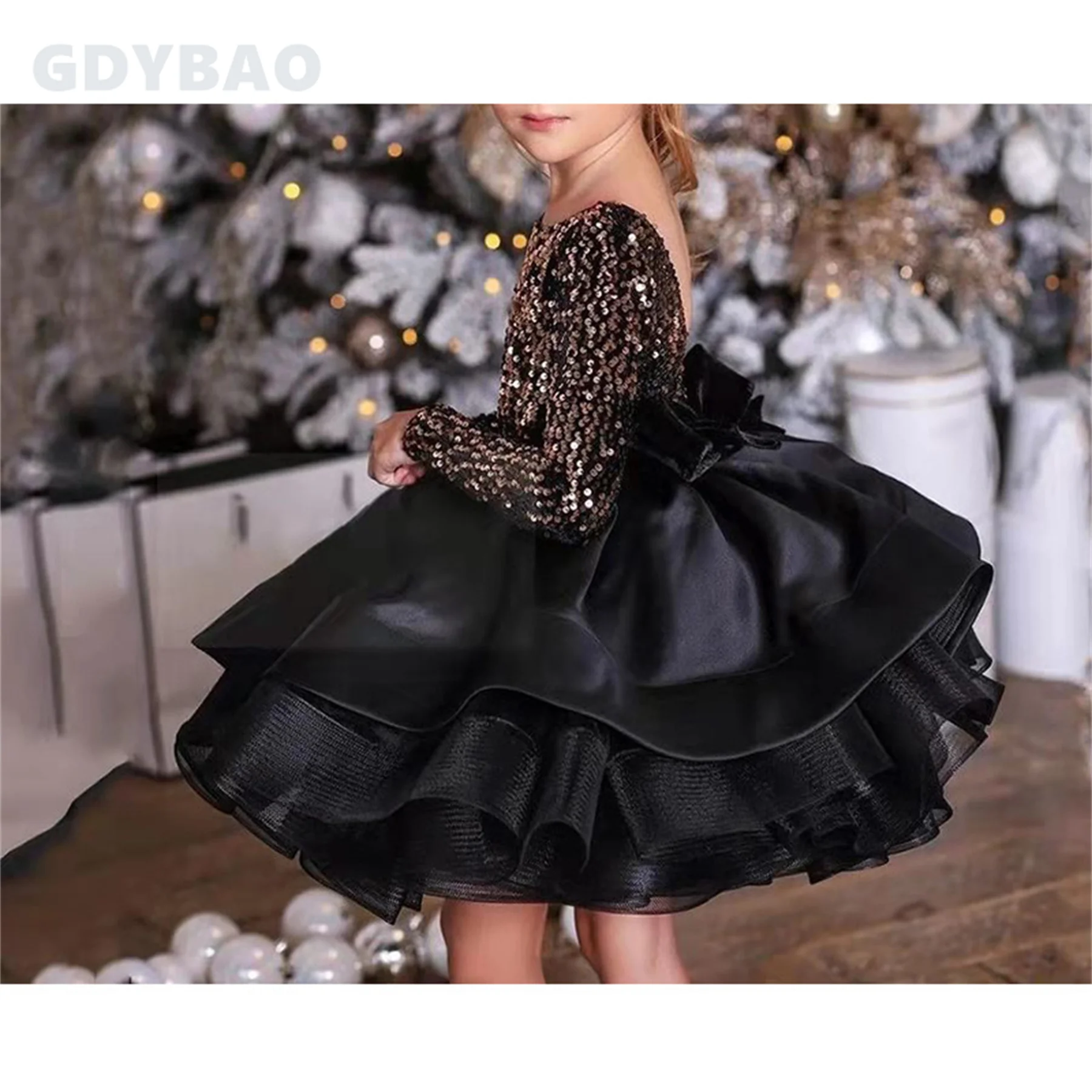 ทองเลื่อมสีดำชุดเดรสผู้หญิงลายดอกไม้แขนยาว Backless Scoop คอ Ruffles ฉัตรสาวพรรคประกวดคริสต์มาสชุด
