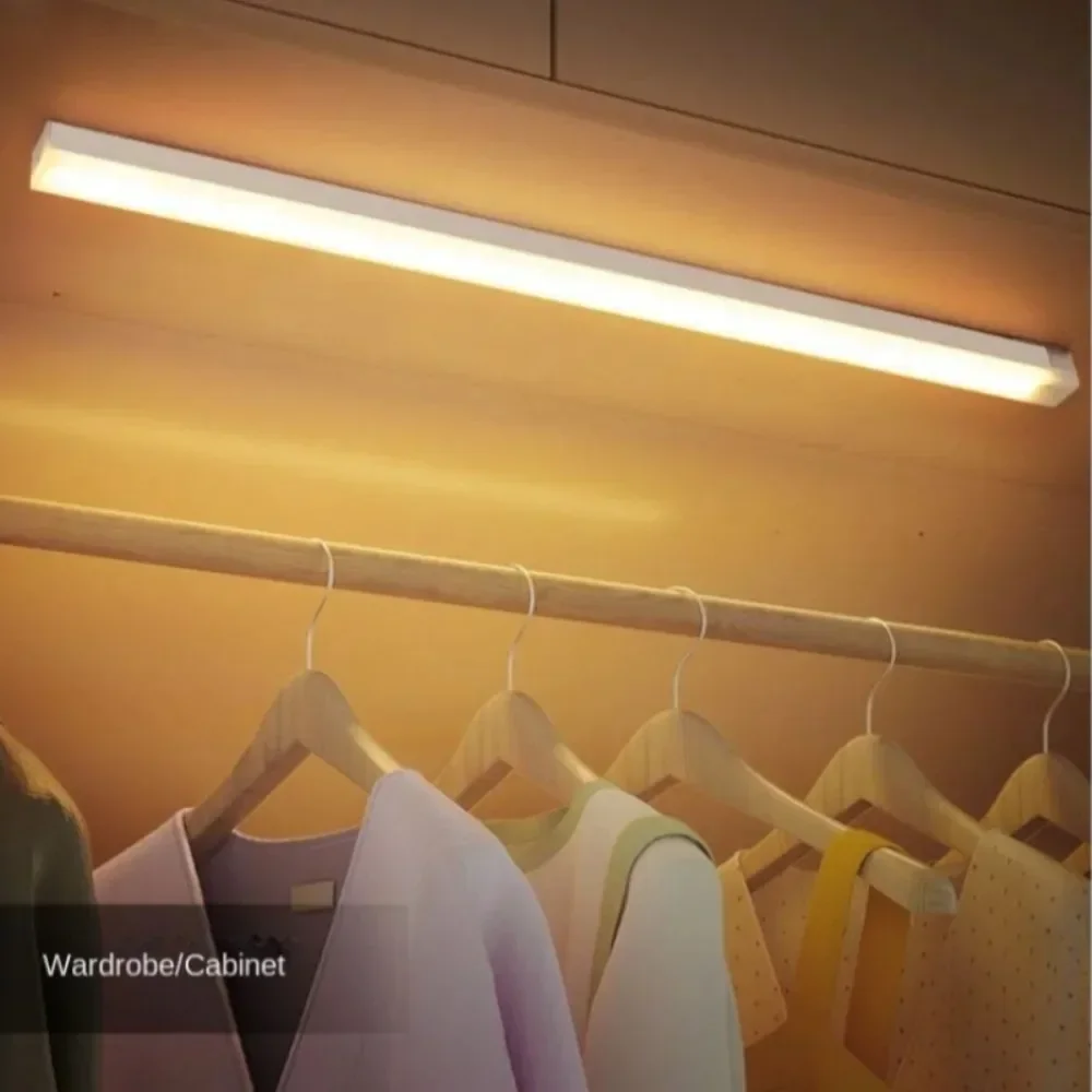 ห้องครัว USB ชาร์จไฟ LED โคมไฟ LED Night Light พร้อม Motion Sensor ตู้สําหรับตู้บ้านและไฟตกแต่งตู้เสื้อผ้า