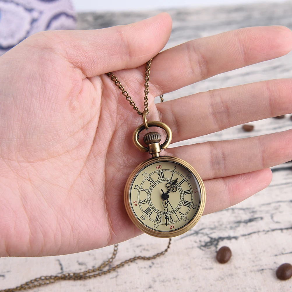 สไตล์วินเทจที่เรียบง่าย Steampunk Beige Dial ตัวเลขโรมันนาฬิกาพ็อกเก็ตขนาดเล็กสร้อยคอจี้