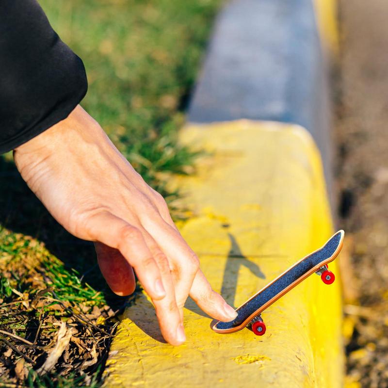 Ensemble de rampes de Skateboard à doigts, Mini Kit de planches à roulettes pour doigts, jouets créatifs pour doigts, y compris les planches à doigts et accessoires, jouets pour enfants
