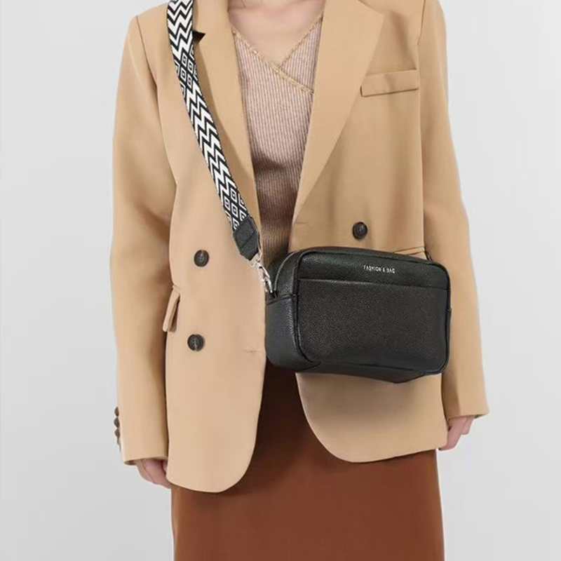 As alças das bolsas de um ombro masculinas e femininas são especialmente projetadas para viagens e são feitas de material PU.