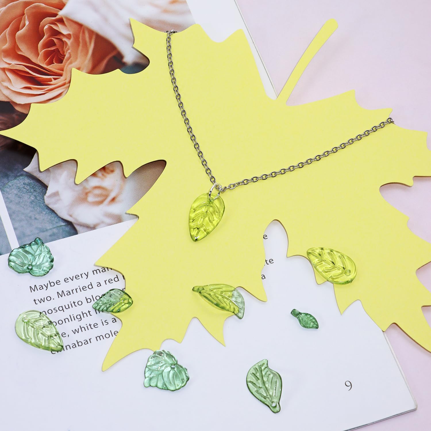 Groene bladbedels voor doe-het-zelf-sieraden – acryl transparante kralen voor knutselen, op de natuur geïnspireerde hangers voor oorbellen, armbanden