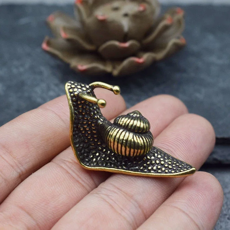 Adorno de caracol de té para mascotas de cobre puro Vintage, mini estatuilla de caracol, decoración de colección de ceremonia de té para mascotas, juguete de escritorio