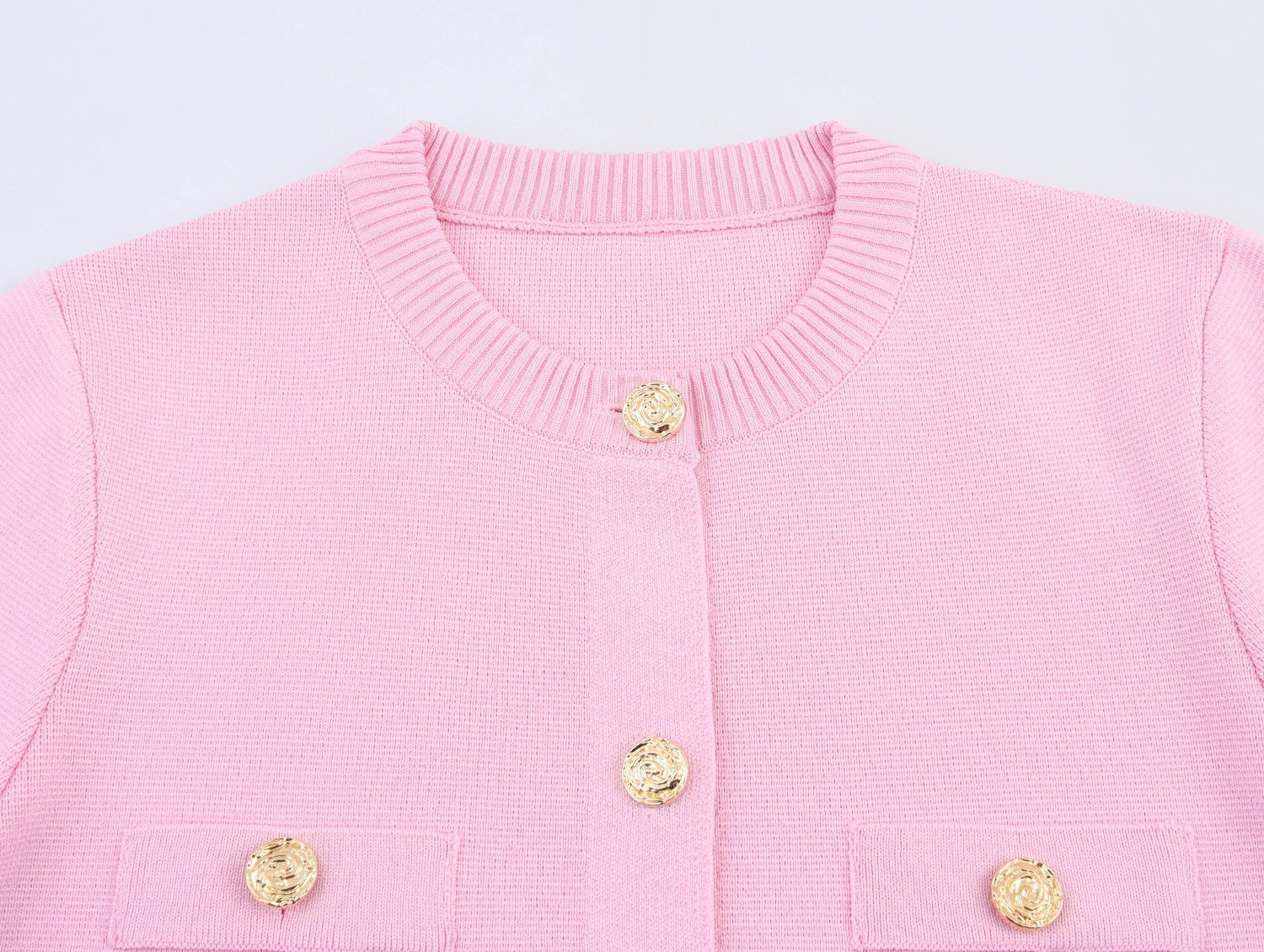 2025 primavera e verão novo casaco cardigan de malha feminino de manga curta estilo simples e moderno