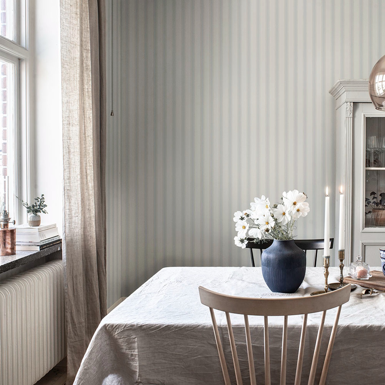 Голубые обои Gustav с кожурой и наклейкой, обои с геометрическим узором в полоску для украшения дома, настенное искусство, самоклеящиеся, 50*300