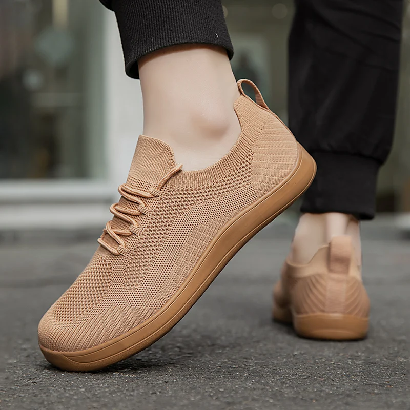 Sepatu Tenis Pria Sepatu Barefoot Modis Sol Datar Ujung Lebar Berjalan Sol Lembut Sepatu Hiking Jaring Bersirkulasi untuk Wanita