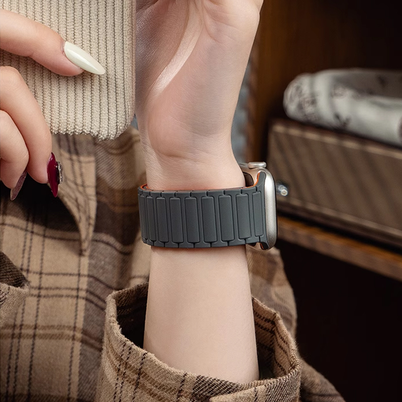 Magnetic Band for Apple Watch Ultra 2 49mm 42mm 46mm 44mm 45mm 40mm 41mm Silicone Strap IWatch Series 10 8 9 6 7 SE 5 4 Bracelet