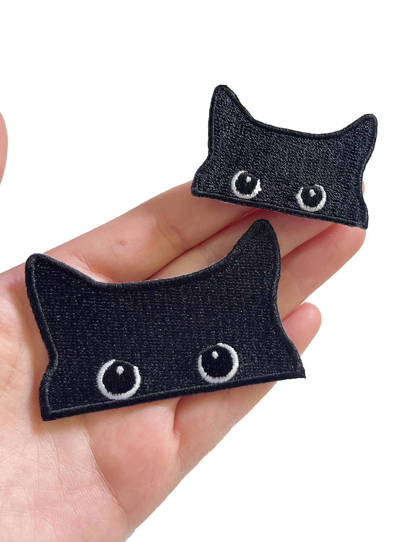 2 ชิ้น/ล็อตปัก Black Cat Design Patch น่ารักเหล็กบนแพทช์สําหรับเสื้อผ้ากางเกงยีนส์แจ็คเก็ตตกแต่ง