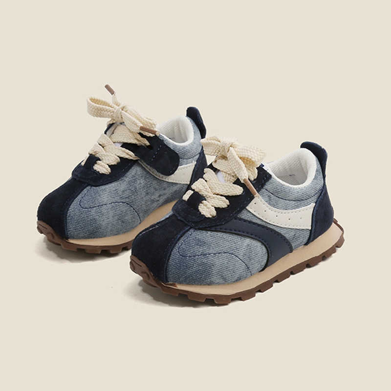 Claladoudou-男の子と女の子のための子供用スニーカー、通気性のあるスポーツシューズ、屋外ランニングシューズ、ファッションパッチ、春