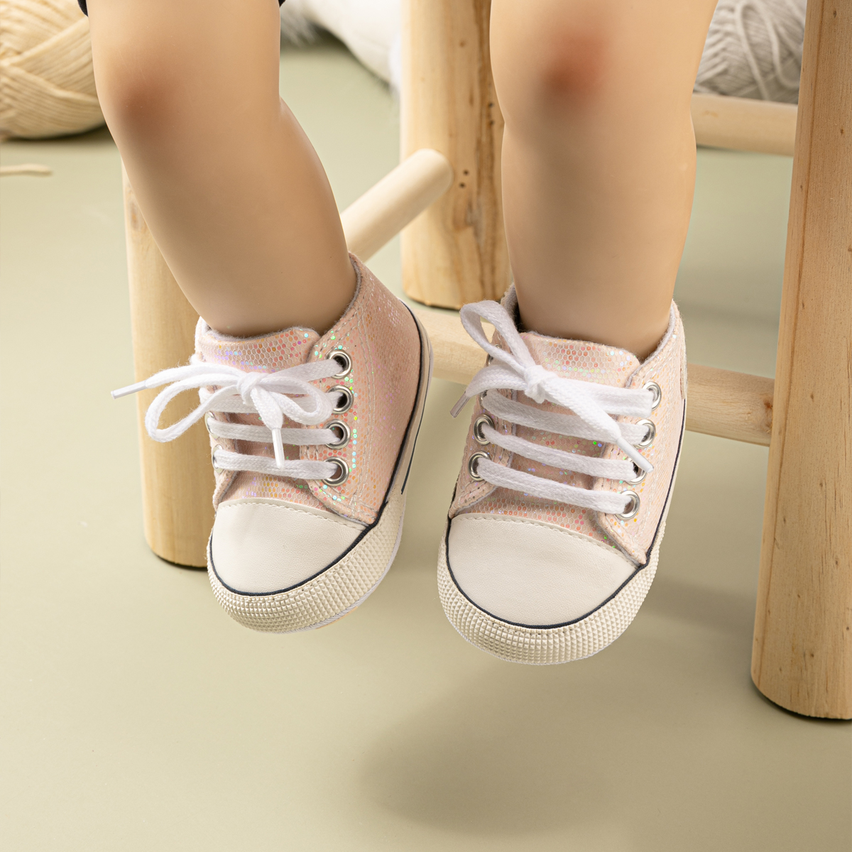 Buty dla noworodków klasyczne cekiny brezentowe buty bawełniane i antypoślizgowe dziecięce trampki pierwsza para butów dla maluchów 0-18M