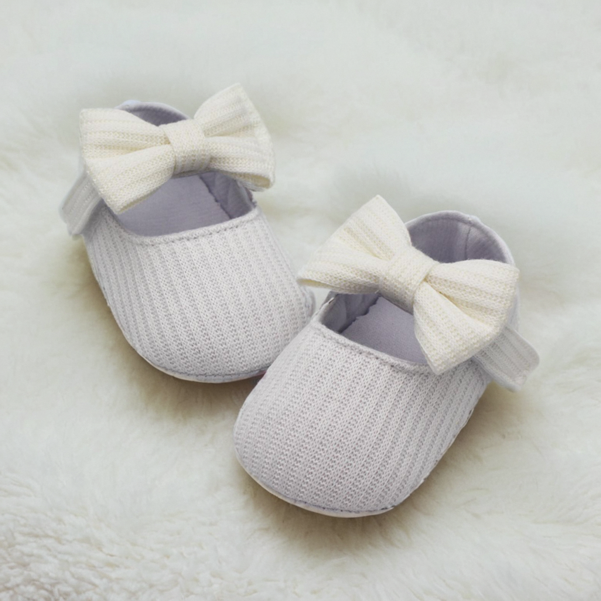 赤ちゃんのためのファッショナブルなフラットシューズ,弓付きの快適でキュートで美しい靴,1ペア