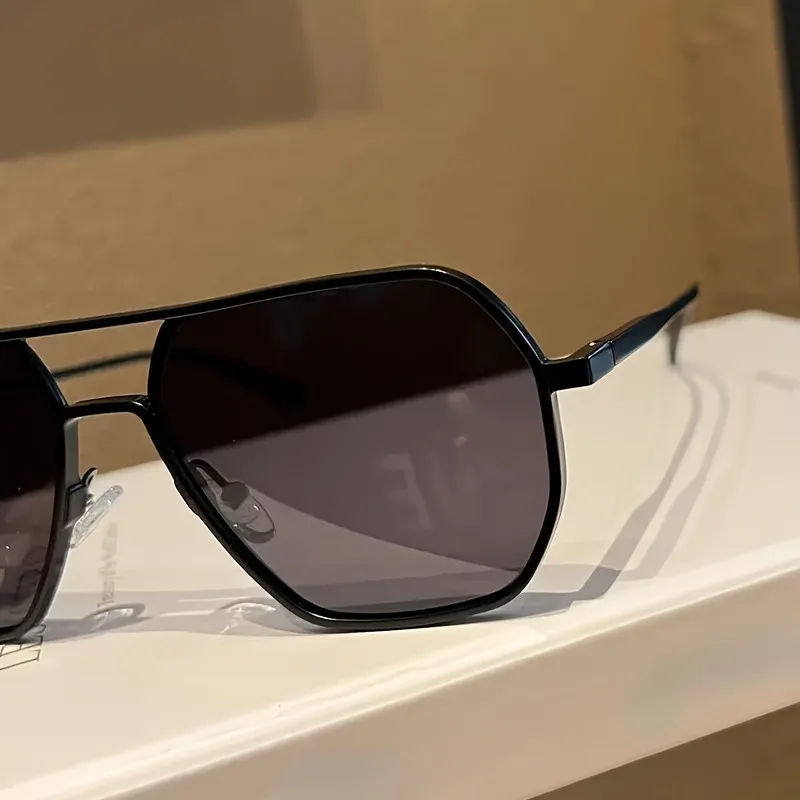 Gafas fotocromáticas polarizadas cuadradas con montura metálica para hombres y mujeres, ideales para conducir