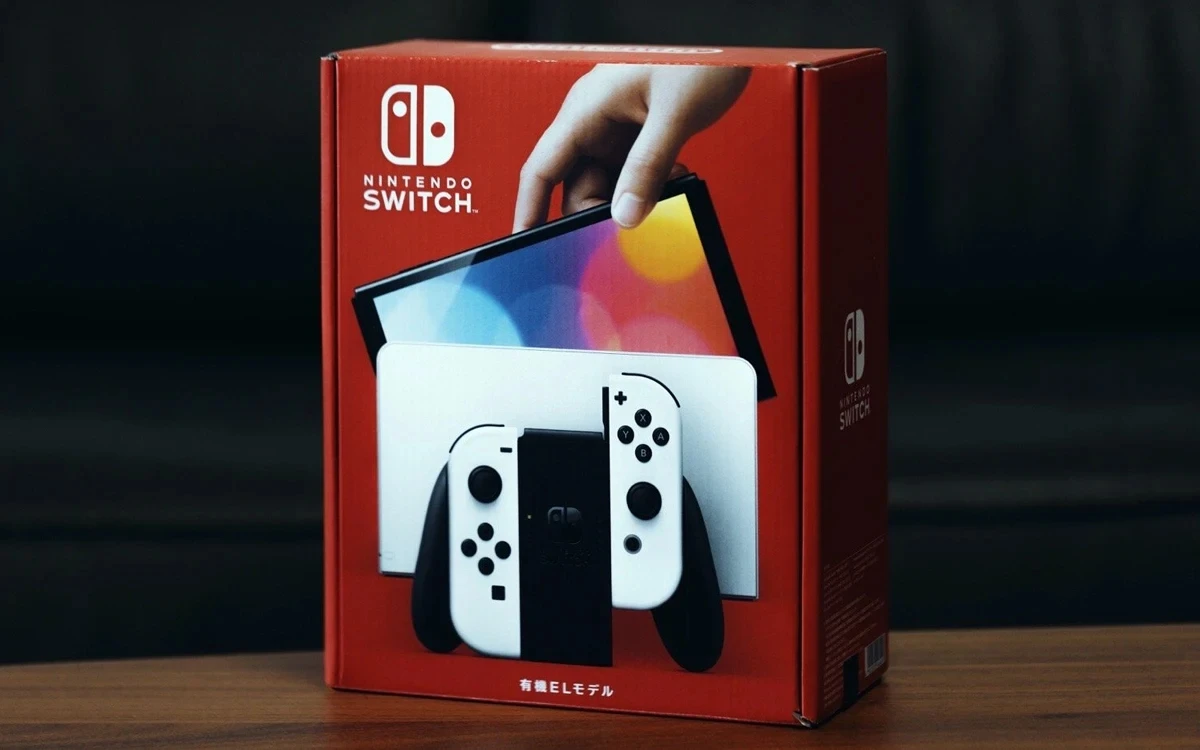 Console per videogiochi Nintendo Switch OLED da 64 GB con schermo OLED Joy Con da 7 pollici