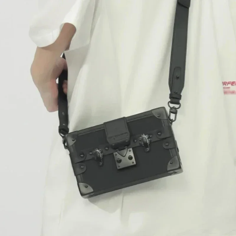 Nueva moda, bolso cruzado elegante Unisex, caja de diseño de nicho, bolso cuadrado pequeño de moda, bolsos de mensajero clásicos superventas 2025
