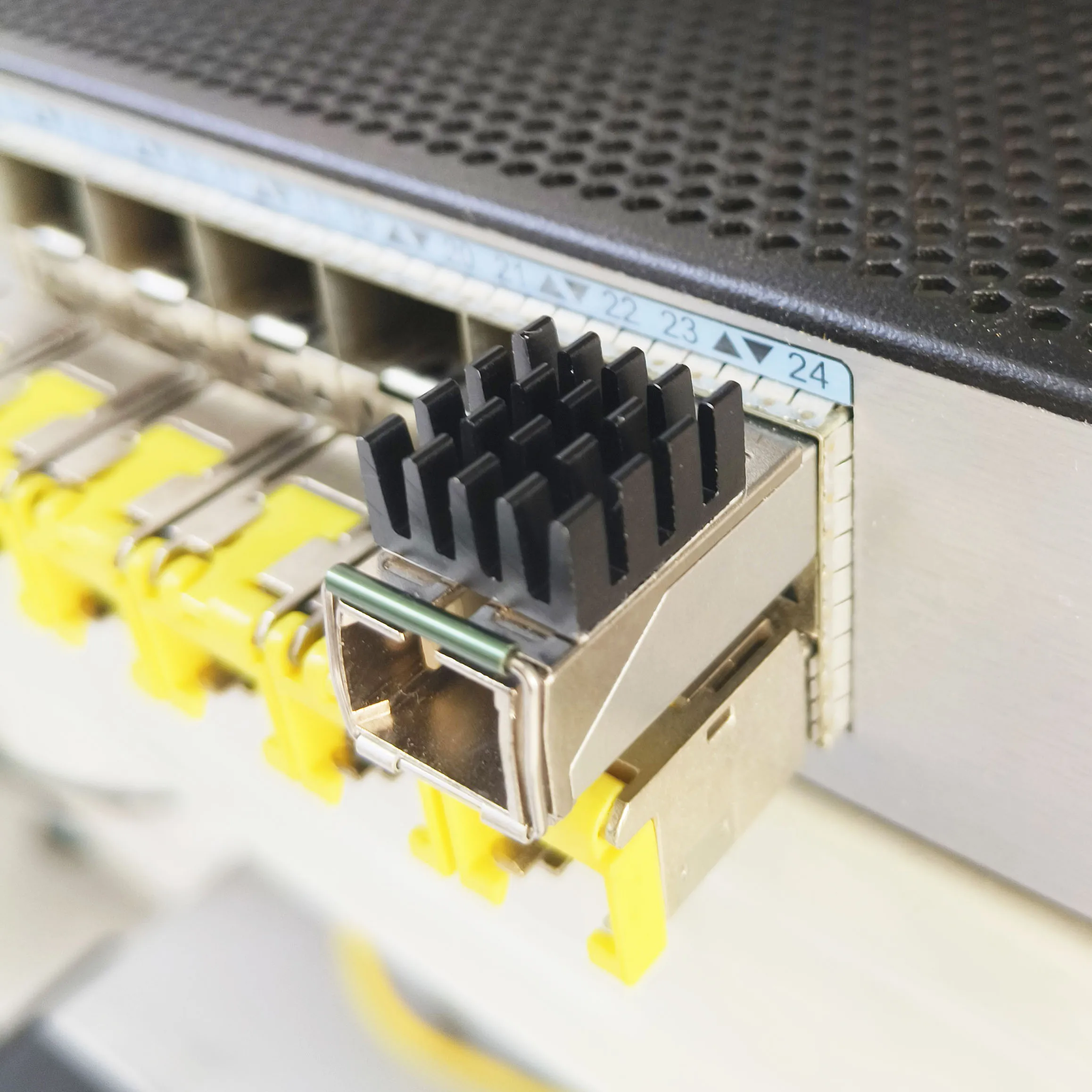 Firmware OpenWrt Gpon ONU STICK precontato SmartAX MA5671A da 2,5 G con dissipatore di calore |   Convertitore multimediale SFP RJ45 da 2,5 G