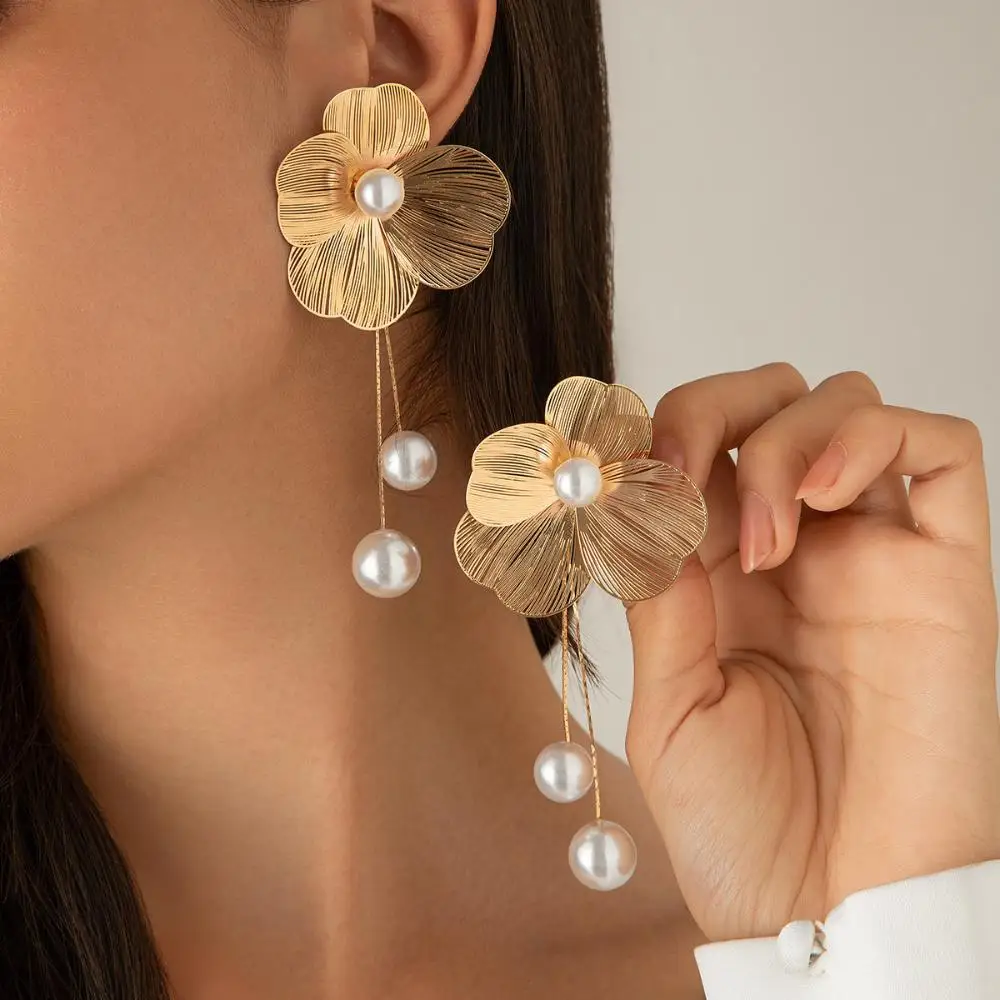 Romantische Blume Blütenblatt lange Tassel Drop Ohrringe für Frauen 2024 Trend Imitation Perle hängend Piercing Ohrringe Wed Schmuck Geschenk