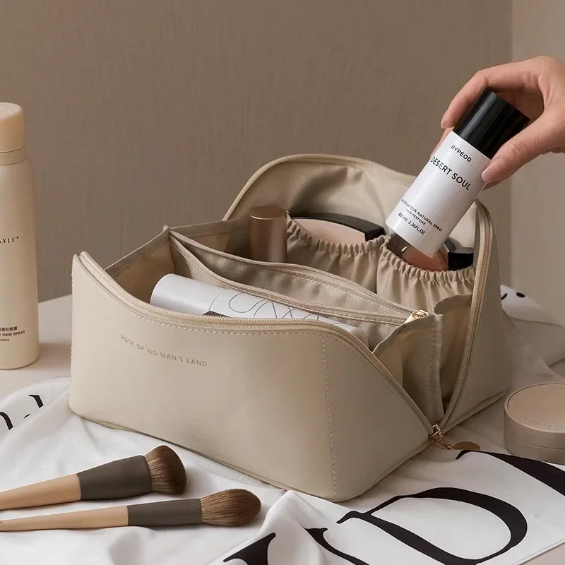 Bolsa de maquillaje de viaje de gran capacidad para mujer, organizador de cosméticos impermeable con gancho para colgar | Estuche de aseo aprobado por TSA para aeropuertos