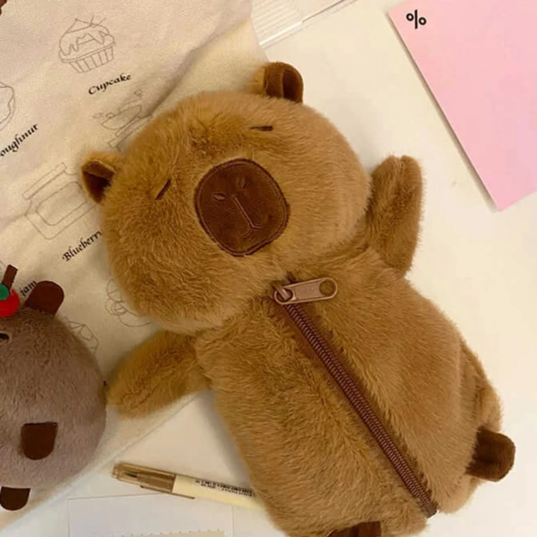 Creative Plush Capybara ปากกากระเป๋าขนาดใหญ่ความจุดินสอมัลติฟังก์ชั่เครื่องเขียนกระเป๋าปากกากระเป๋าของขวัญ