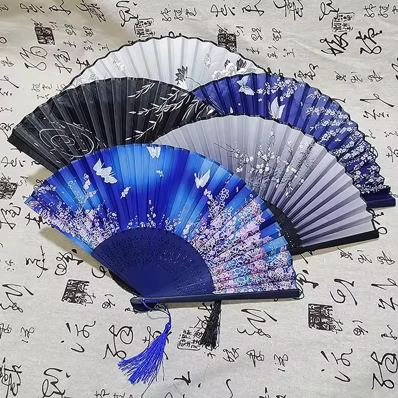 Ventaglio pieghevole a mano Ventaglio cinese in seta di bambù Ventaglio da donna Stampa Ventaglio estivo da ballo femminile Ventaglio pieghevole Regalo per feste Ventagli a mano per le donne Cool