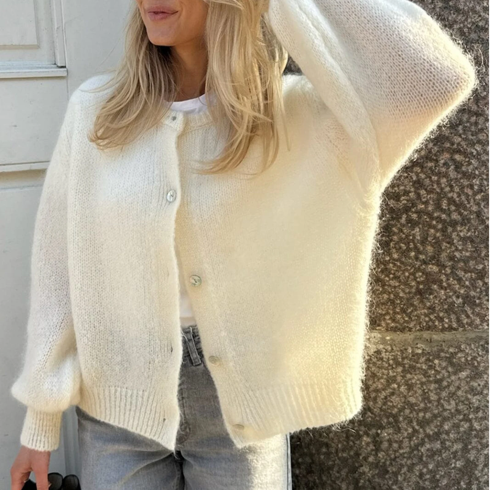 Cárdigans de mujer Otoño Invierno 2024 suéteres de punto con cuello redondo y una hilera de botones prendas de punto de moda cárdigan corto sólido jerséis Tops