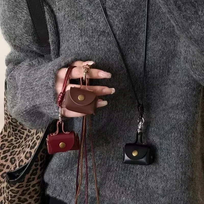 LATS Retro lindo pequeño bolso de cuero collar largo para mujer moda suéter cadena cuello colgante joyería versátil accesorio regalo