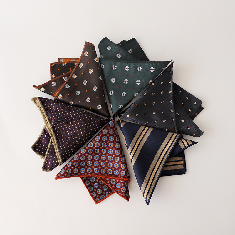 2025 ดอกไม้หรูหราผ้าไหมพ็อกเก็ตสแควร์บุรุษธุรกิจอย่างเป็นทางการชุดอุปกรณ์เสริมสีแดงสีน้ําตาลลายผ้าเช็ดหน้างานแต่งงาน Cravat