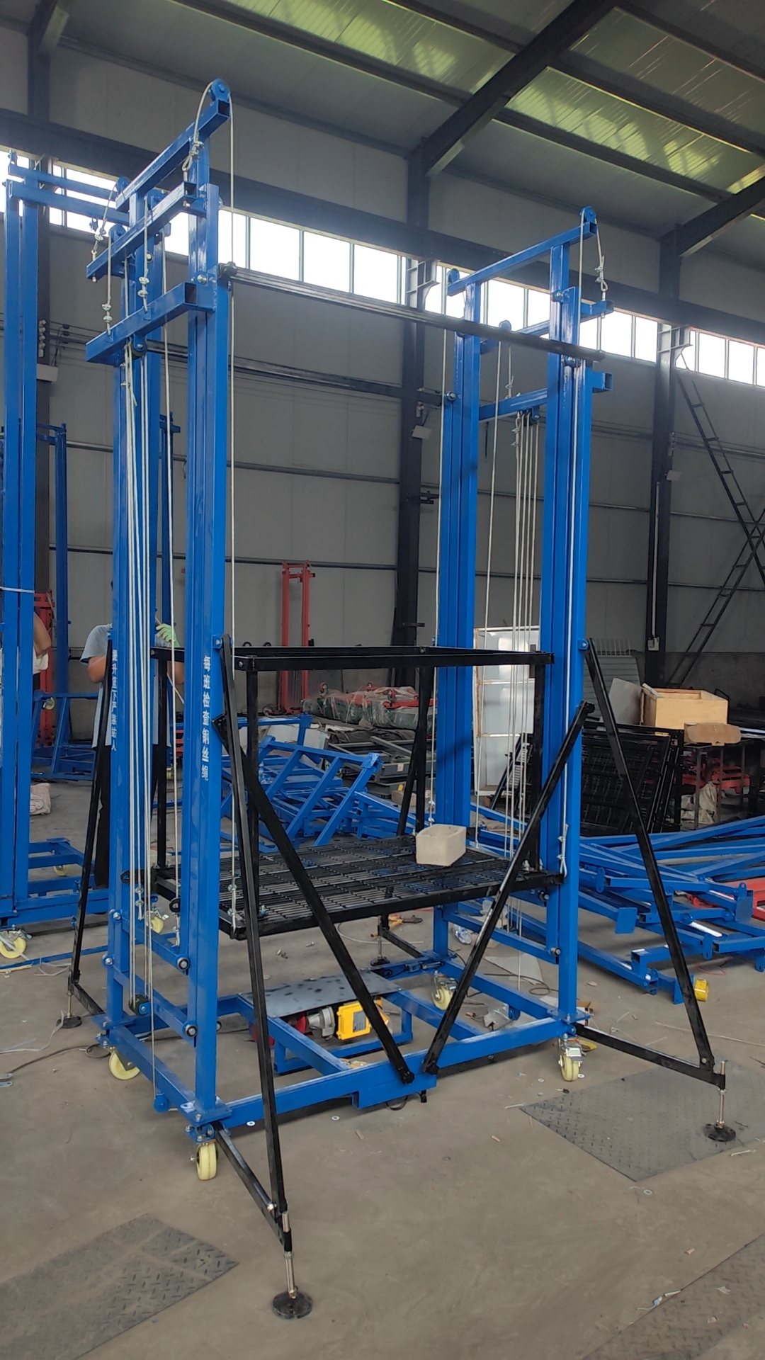 Mobile Foldable Portable Construction Platform Bracket Electric Scaffolding Safety Steel Lift Table for Household Indoor Outdoor