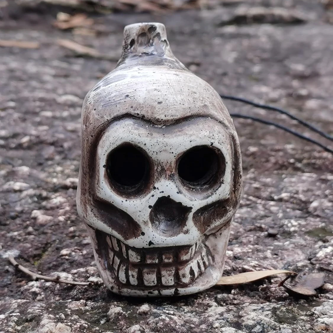 Gwizdek z czaszką aztecką, przerażający głośny ludzki krzyk, gwizdek śmierci wojennej, gwizdek aztecki o wysokim poziomie decybeli na prezent na Halloween