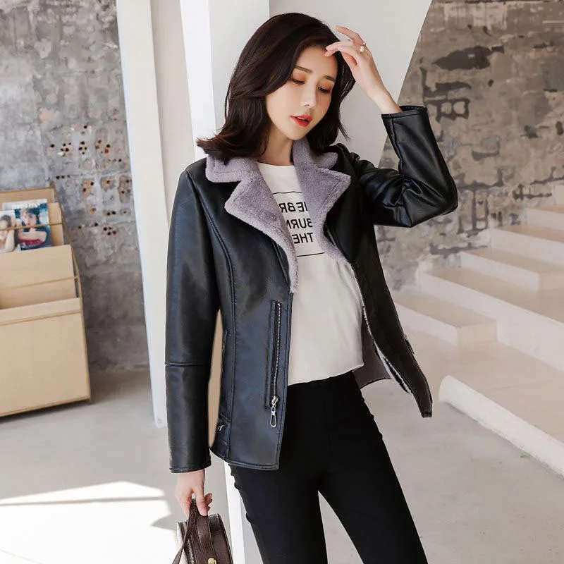 2024 neue Winter PU Leder Jacke Kurze Blazer Mantel Fleece doppelseitigen Pelz Leder Oberbekleidung Dame Dünne Klage Frauen Tops jacken