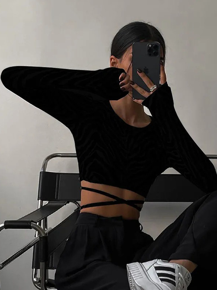 女性のためのセクシーな背中の開いたレースの長袖Tシャツ,スリムな黒の秋の服