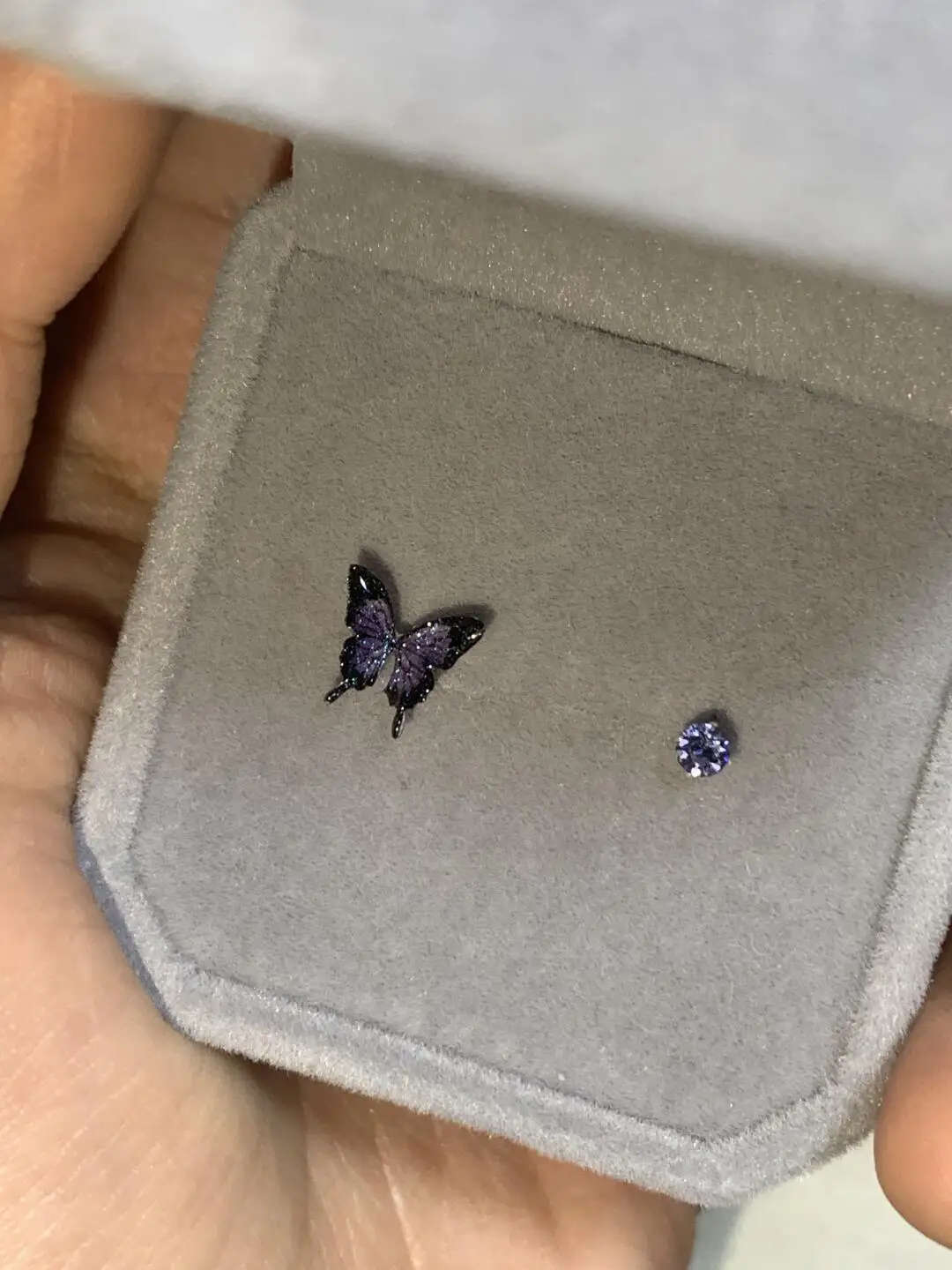 Brinco de Orelha Borboleta E para Mulheres, Estilo Simples e Versátil, Acório de Moda para Senhoras