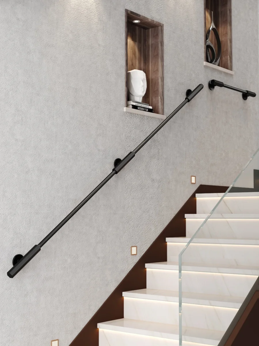 Corrimãos de ferro para escada, corrimão simples e moderno, moda interna e externa contra a parede, corredor de casa, escadas antiderrapantes