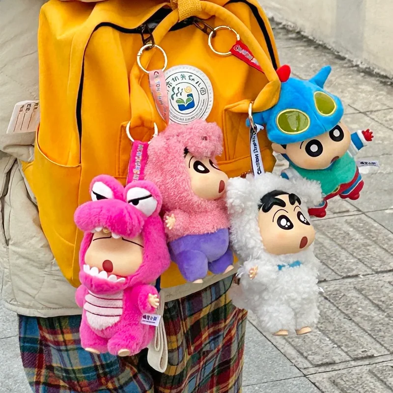 Kredka Shin-chan figurka winylowa pudełko z niespodzianką-seria przebierańców, pluszowa lalka z brelokiem, tajemnicze pudełko uroczy prezent z amuletem