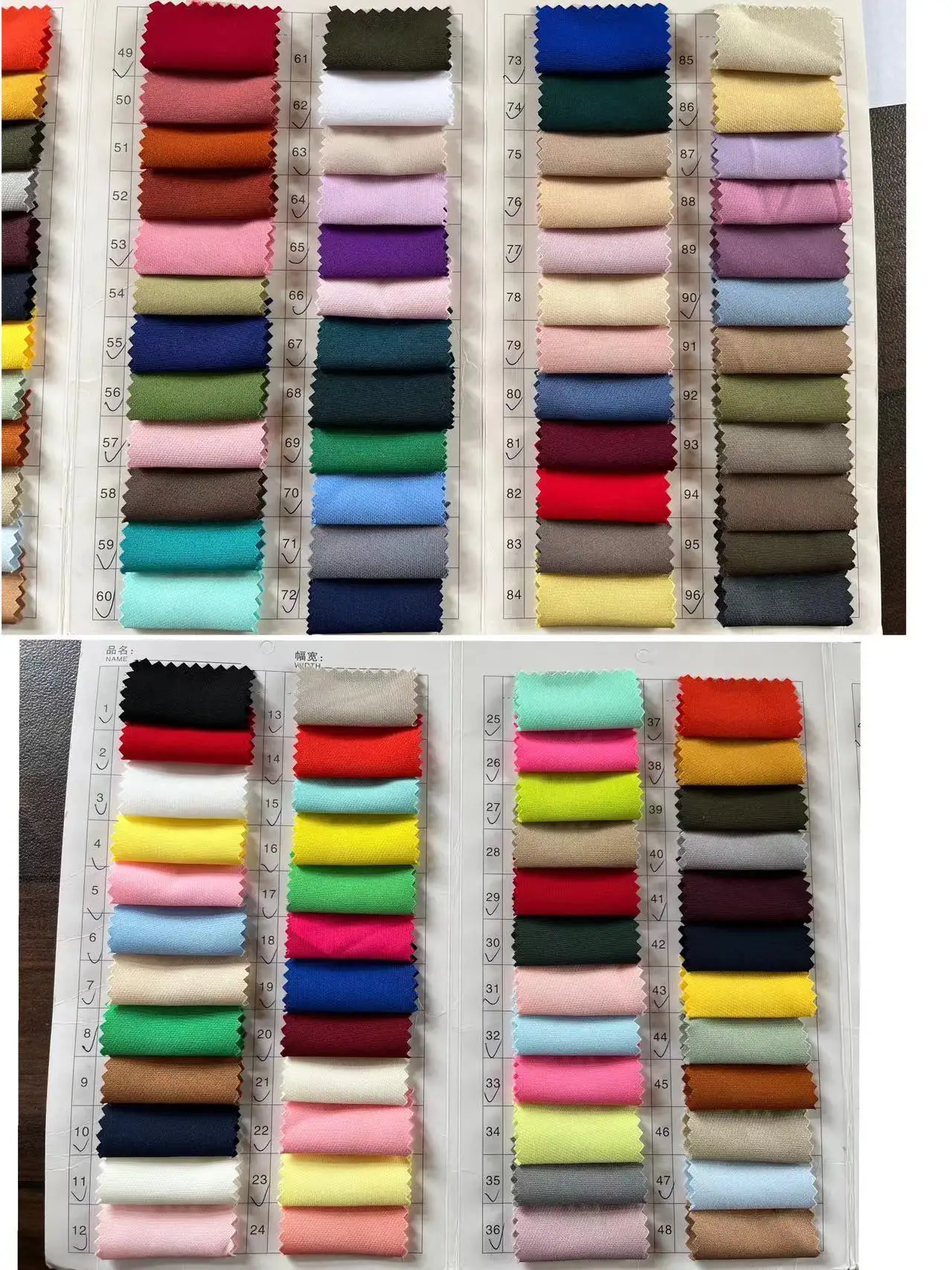 ที่กําหนดเองเจอร์ซีย์ประดับด้วยเลื่อมดอกไม้ประดับด้วยลูกปัด Ruched คนดัง A-Line คอสูง Bespoke โอกาสชุด Midi ชุด