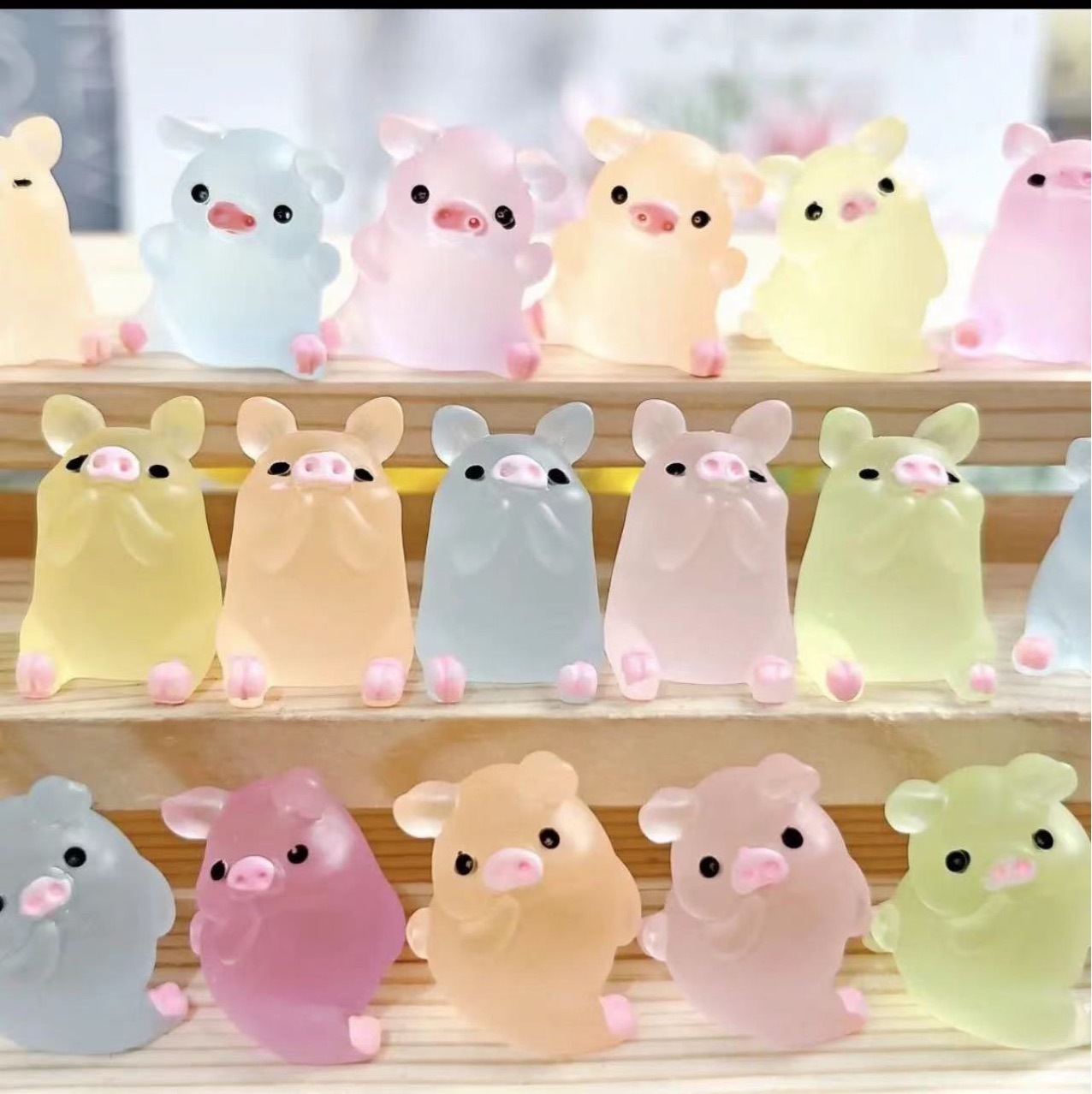 10PCS เด็กใหม่ Glow Piglet ของเล่น DIY เรซิ่นอุปกรณ์เสริมครีมเจลวัสดุตกแต่ง