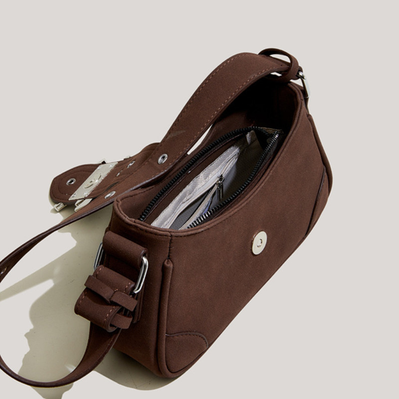 女性のためのカジュアルバッグ高級デザイナーブランドのハンドバッグと財布新しい PU ヌバック板金装飾クロスボディバッグ Smal