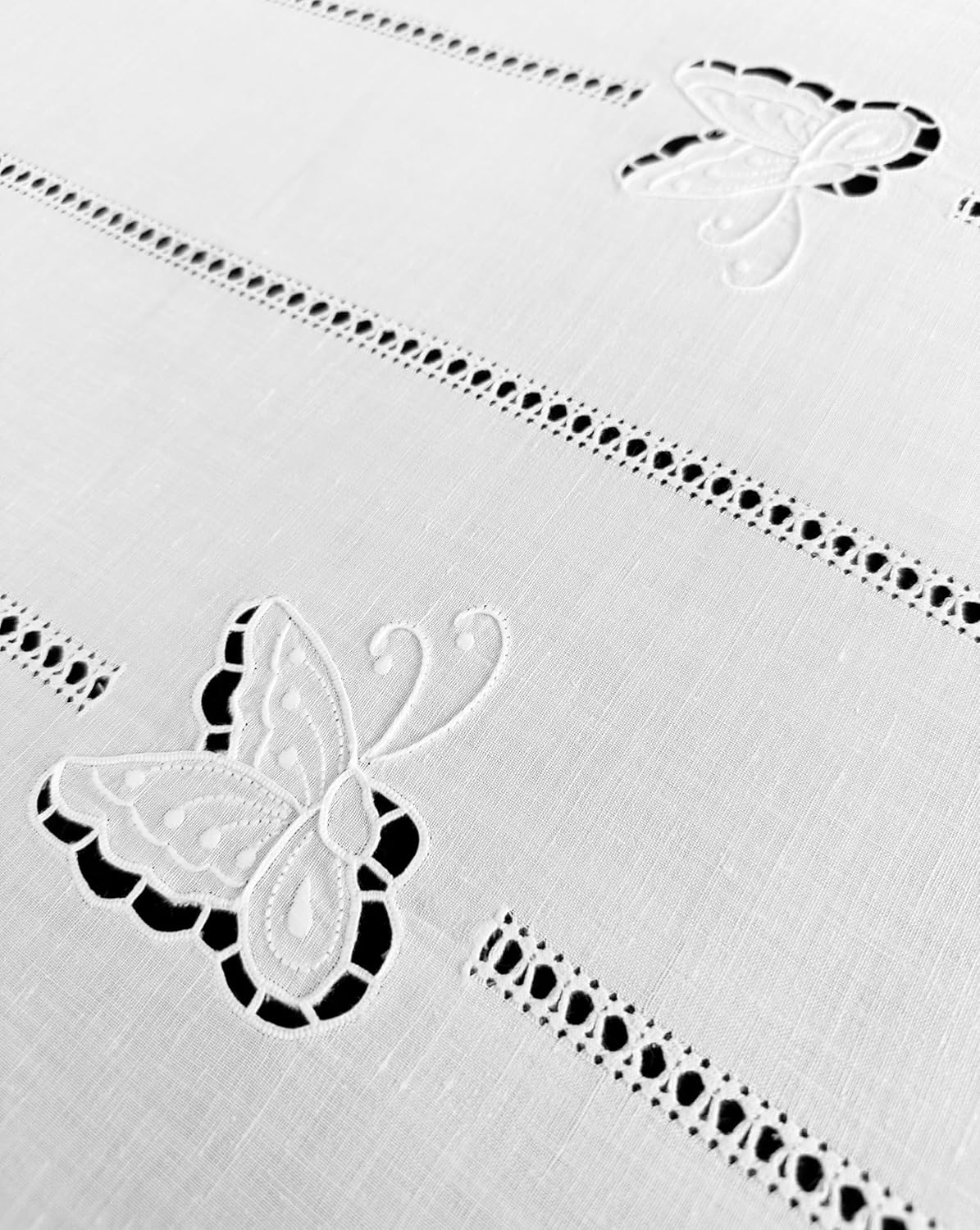 bordado a mano, modelo Butterfly, fabricado en Italia, de lino mezclado, en varios tamaños