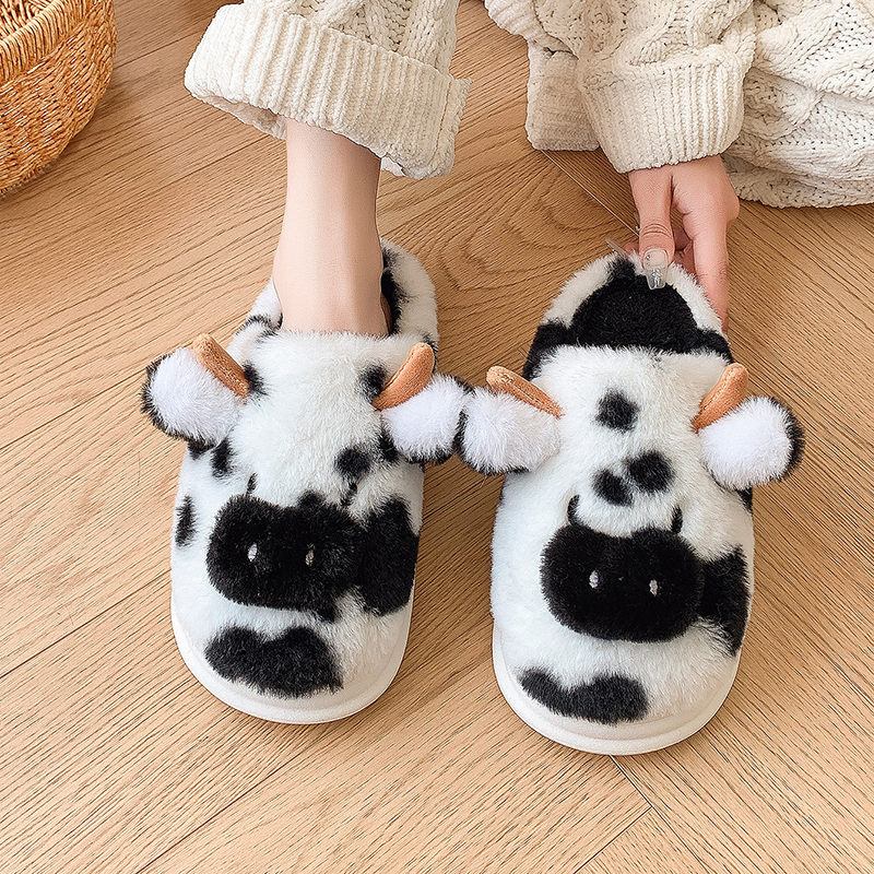 Casual Fluffy Slippers Vrouwen Huis Leuke Cartoon Koe Designer Schoenen Meisje Platte Mode Elegante Pluche Winter Platform Schoeisel Thuis