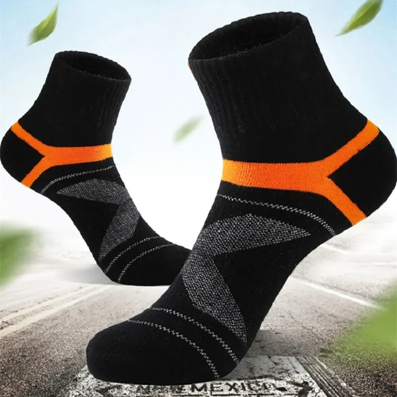 3/5/10 Pairs Hohe Qualität Männer Socken Schwarz Sport Socken Casual Weiche Laufende Vier Saison Absorbieren Schweiß Atmungsaktive männliche Socke