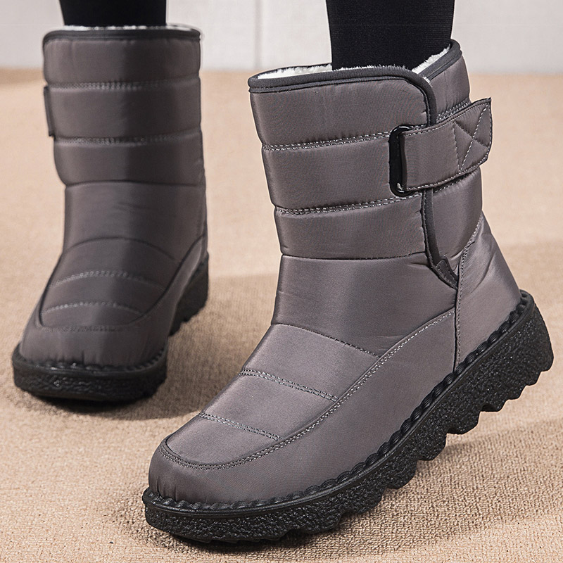女性のブーツ 2024 冬の靴女性防水スノーブーツ冬暖かい毛皮 Bota Ş Mujer 韓国スタイル黒アンクルブーツ女性のための