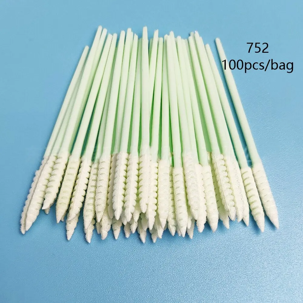อุตสาหกรรมผ้าฝ้าย Micro Swab เครื่องมือทําความสะอาด Nonwoven Anti-Static Dust Off สําหรับเลนส์ป้องกันหน้าต่างไฟเบอร์เลเซอร์