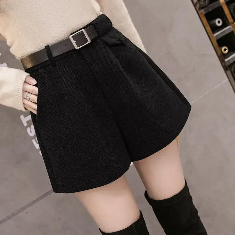 2024 neue Damen-Wollshorts, A-Linie, lockere, hoch taillierte, lässige, dicke Stiefelhose für Herbst und Winter, bequemer Bootcut-Schwarz